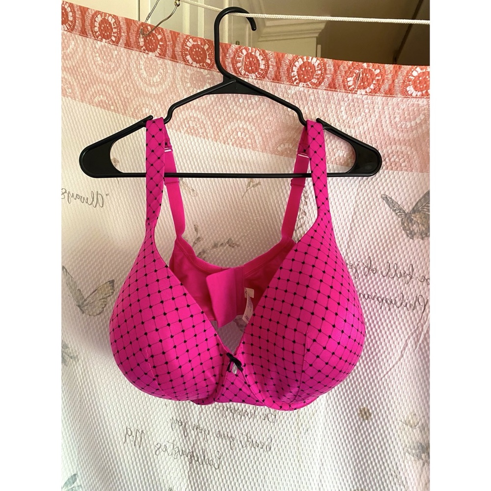 NWOT Cacique Pink bra with Black Hearts full coverage 42F